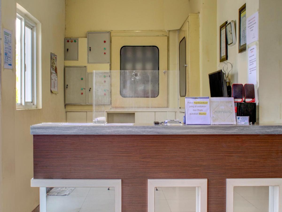 Oyo 90162 Remboelan Guest House Sungai Lutus Dış mekan fotoğraf
