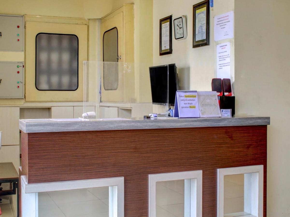 Oyo 90162 Remboelan Guest House Sungai Lutus Dış mekan fotoğraf