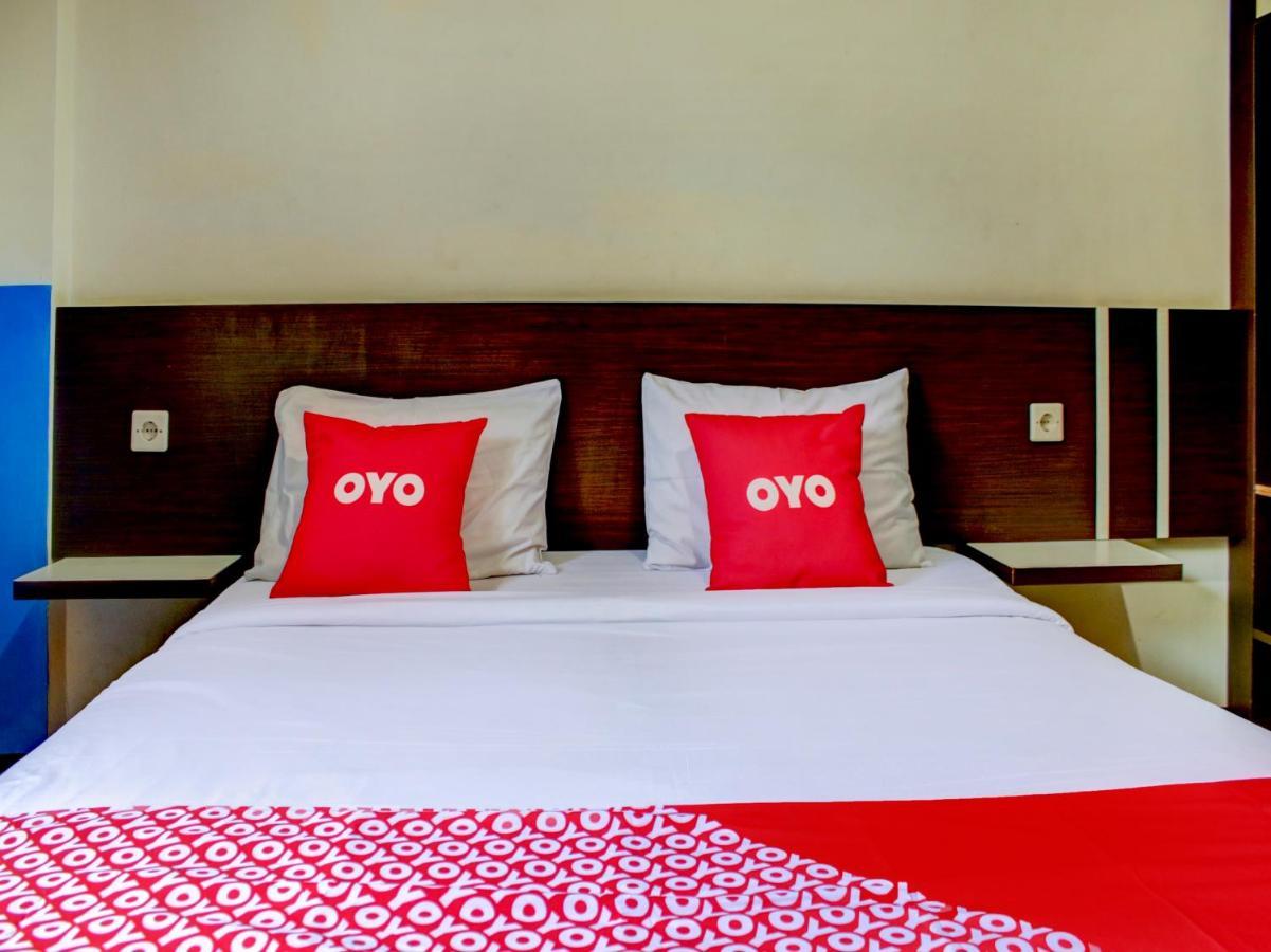 Oyo 90162 Remboelan Guest House Sungai Lutus Dış mekan fotoğraf